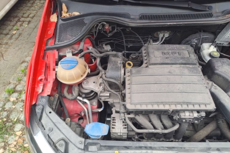 Used Volkswagen Polo 2016 1.4L Automatic Trendy Model Engine Bay Right