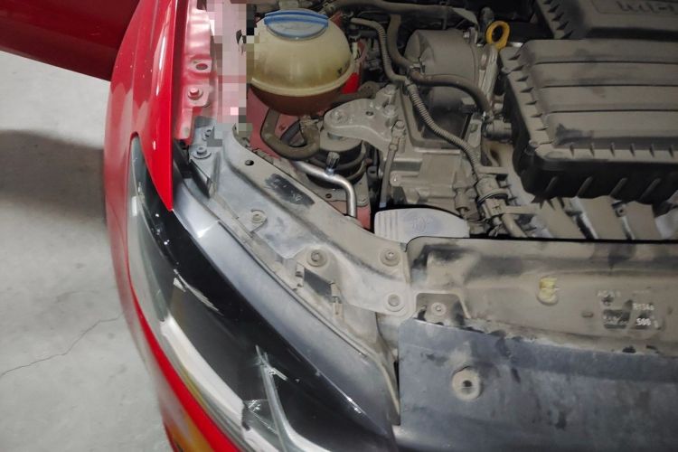 Used Volkswagen Polo 2016 1.6L Automatic Comfort Model Engine Bay Right