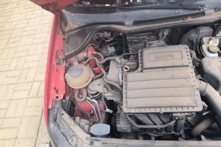 Used Volkswagen Polo 2016 1.4L Automatic Trendy Model Engine Bay Right