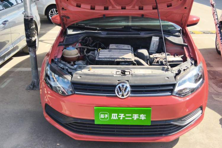 Used Volkswagen Polo 2016 1.4L Automatic Trendy Model Engine Bay Right