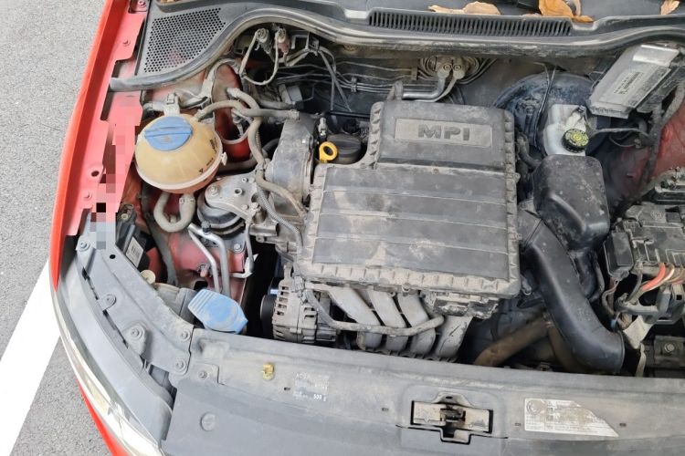 Used Volkswagen Polo 2016 1.6L Automatic Comfort Model Engine Bay Right