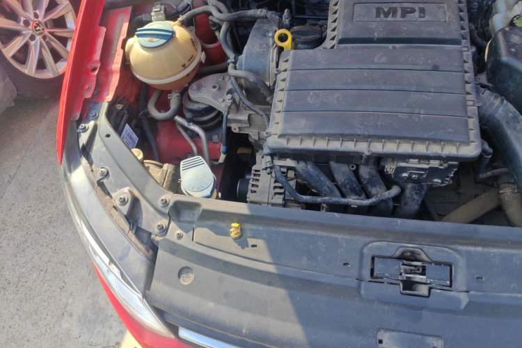 Used Volkswagen Polo 2016 1.6L Automatic Comfort Model Engine Bay Right