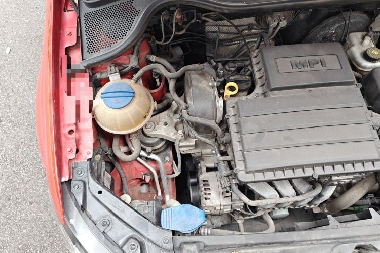 Used Volkswagen Polo 2016 1.6L Automatic Comfort Model Engine Bay Right