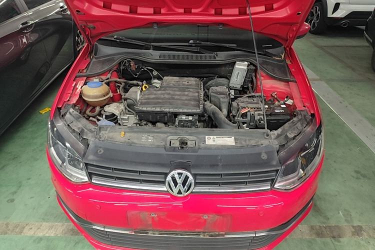 Used Volkswagen Polo 2016 1.6L Automatic Comfort Model Engine Bay