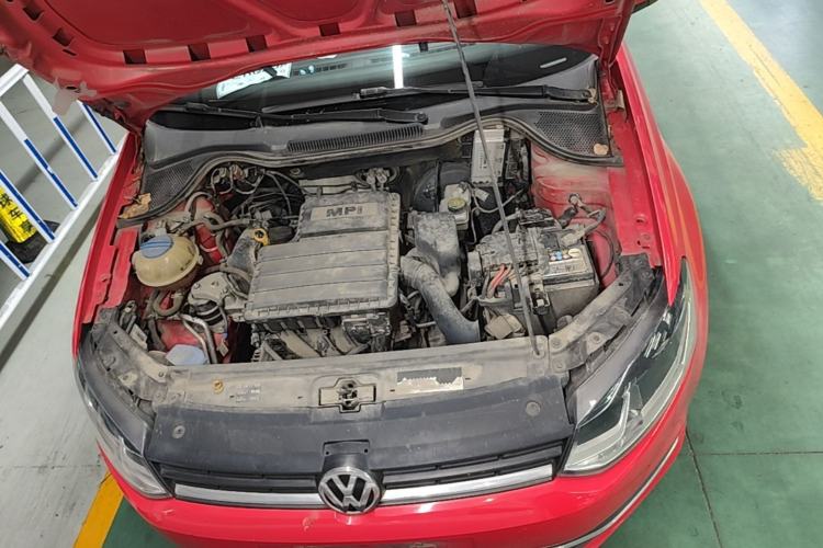 Used Volkswagen Polo 2016 1.6L Automatic Comfort Model Engine Bay