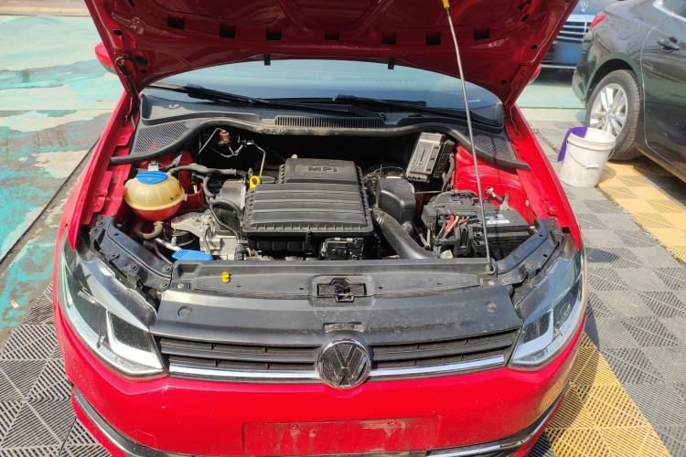 Used Volkswagen Polo 2016 1.6L Automatic Comfort Model Engine Bay