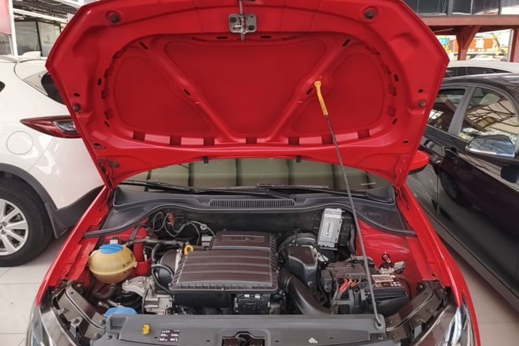 Used Volkswagen Polo 2016 1.6L Automatic Comfort Model Engine Bay