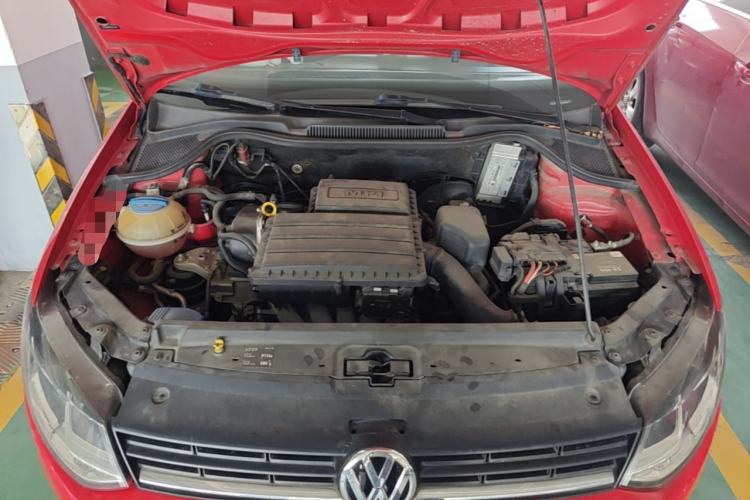 Used Volkswagen Polo 2016 1.6L Automatic Comfort Model Engine Bay