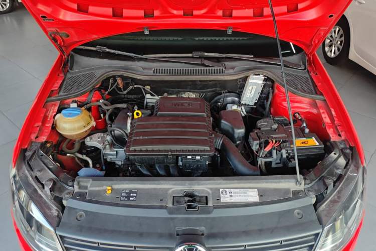 Used Volkswagen Polo 2016 1.6L Automatic Comfort Model Engine Bay