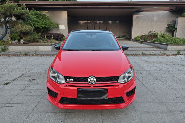 Used Volkswagen Polo 2016 1.4L Manual Fashion Model Exterior 1