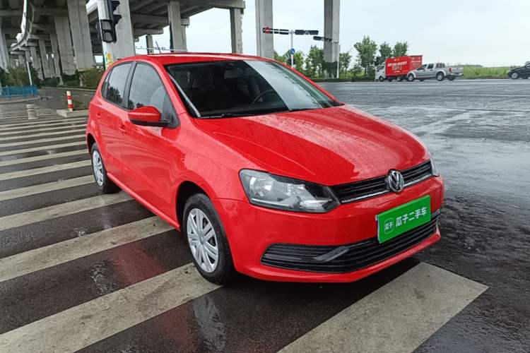 Used Volkswagen Polo 2016 1.4L Manual Fashion Model Exterior 1