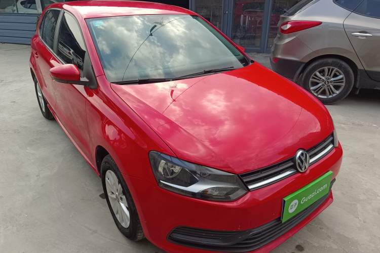 Used Volkswagen Polo 2016 1.4L Manual Fashion Model Exterior 1