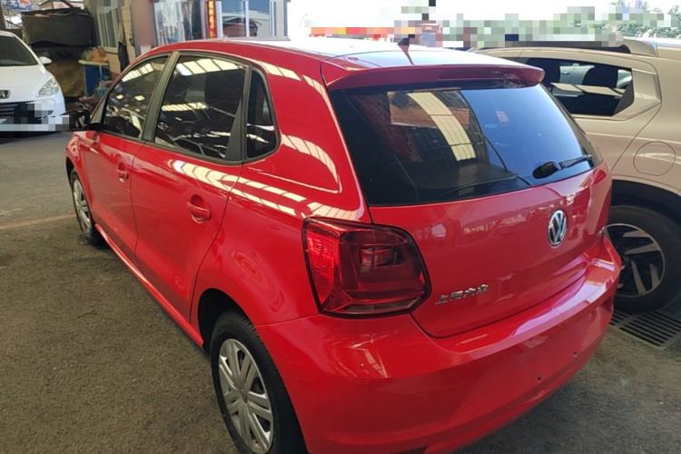 Used Volkswagen Polo 2016 1.4L Manual Fashion Model Exterior 2
