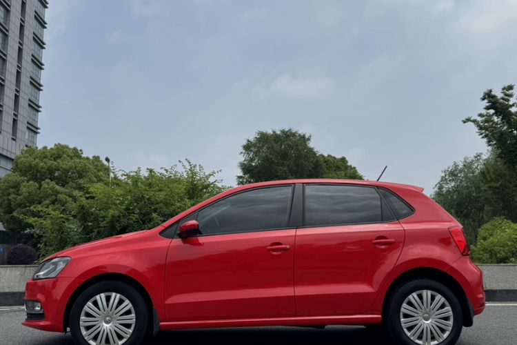 Used Volkswagen Polo 2016 1.6L Automatic Comfort Model Exterior 3