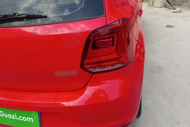 Used Volkswagen Polo 2016 1.4L Manual Fashion Model Exterior 3