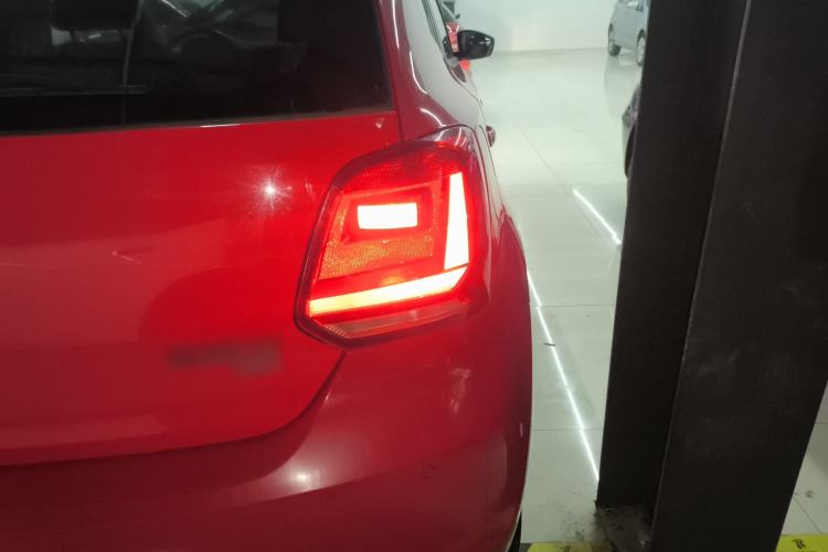 Used Volkswagen Polo 2016 1.6L Automatic Comfort Model Exterior 3