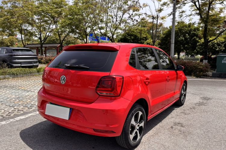 Used Volkswagen Polo 2016 1.6L Automatic Comfort Model Exterior 4