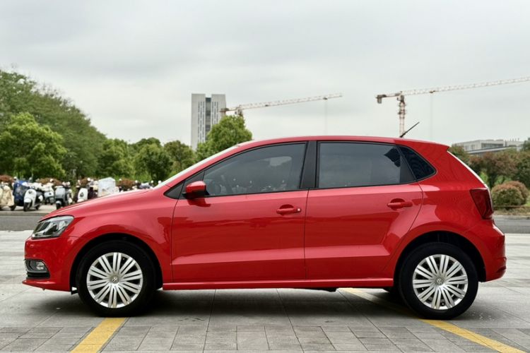 Used Volkswagen Polo 2016 1.6L Automatic Comfort Model Exterior 6