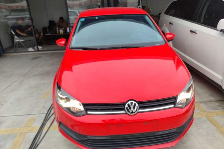 Used Volkswagen Polo 2016 1.4L Manual Fashion Model Front