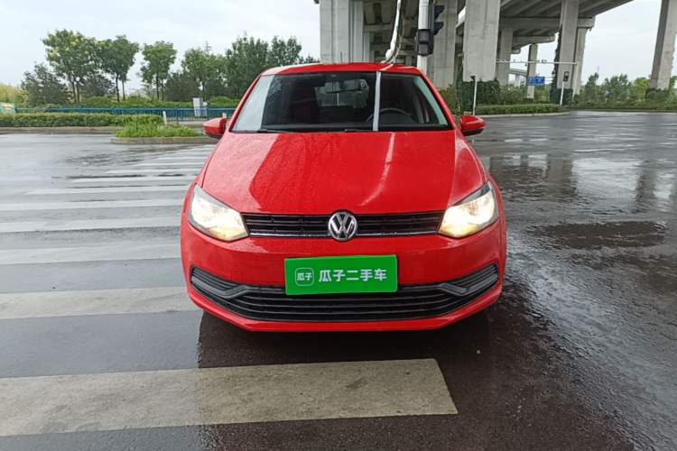 Used Volkswagen Polo 2016 1.4L Manual Fashion Model Front
