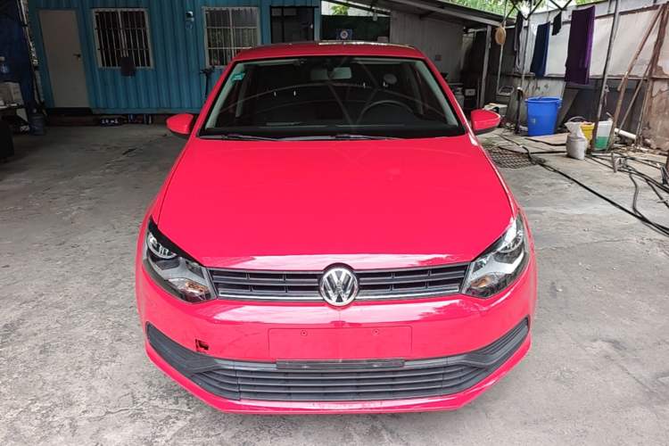 Used Volkswagen Polo 2016 1.4L Manual Fashion Model Front