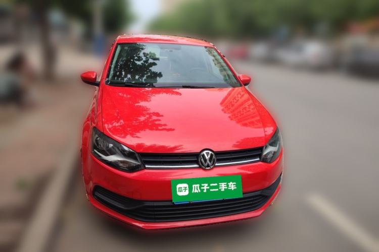 Used Volkswagen Polo 2016 1.4L Manual Fashion Model Front