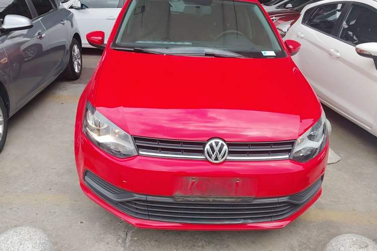 Used Volkswagen Polo 2016 1.4L Manual Fashion Model Front