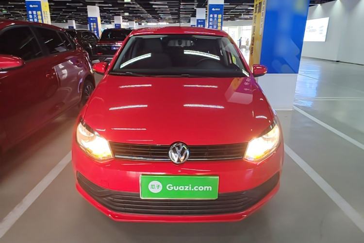 Used Volkswagen Polo 2016 1.4L Manual Fashion Model Front
