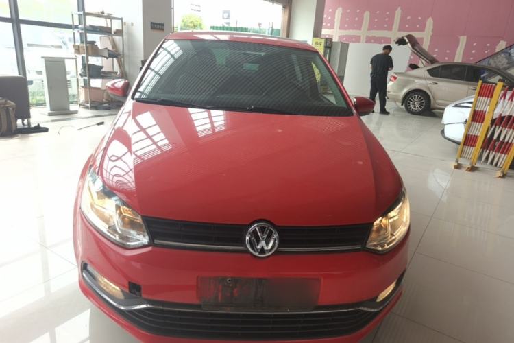 Used Volkswagen Polo 2016 1.6L Automatic Comfort Model Front