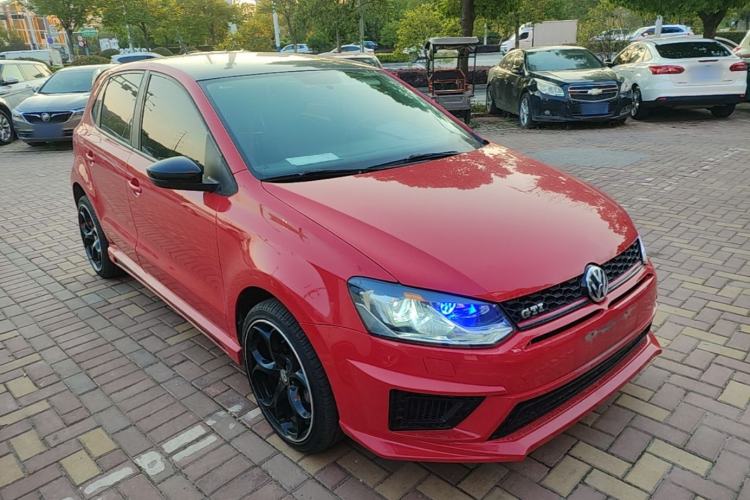 Used Volkswagen Polo 2016 1.4L Manual Fashion Model Front Right 45 Deg