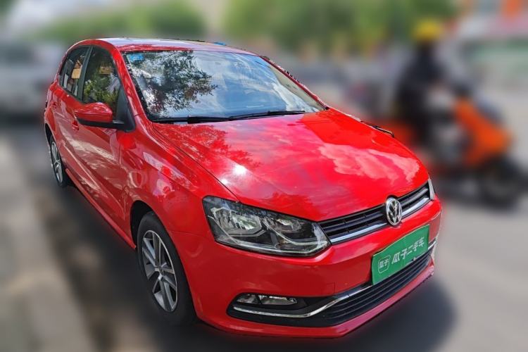 Used Volkswagen Polo 2016 1.6L Automatic Comfort Model Front Right 45 Deg