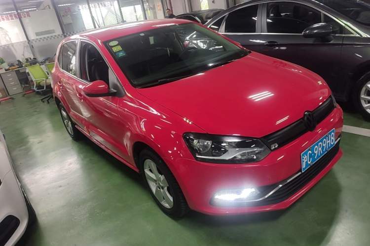 Used Volkswagen Polo 2016 1.4L Automatic Trendy Model Front Right 45 Deg