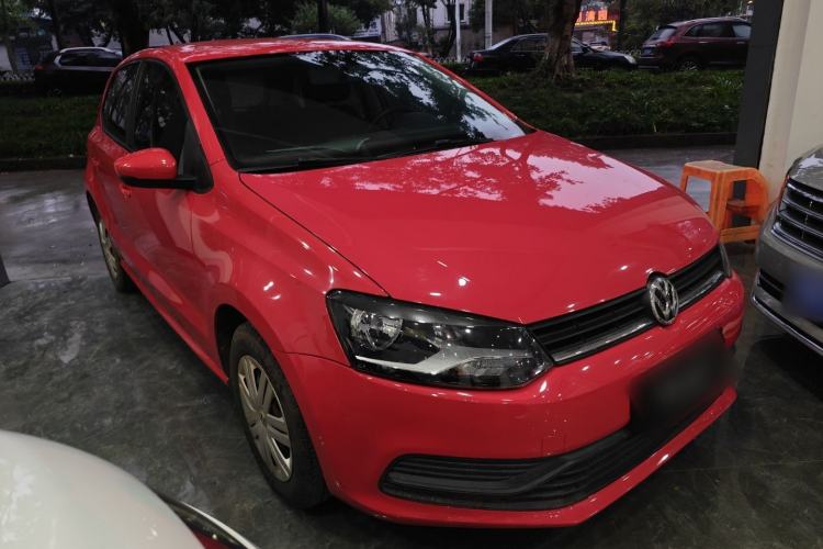 Used Volkswagen Polo 2016 1.4L Automatic Trendy Model Front Right 45 Deg