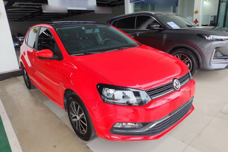 Used Volkswagen Polo 2016 1.4L Manual Fashion Model Front Right 45 Deg