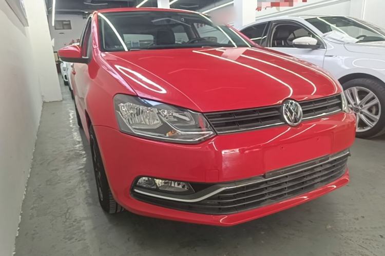 Used Volkswagen Polo 2016 1.6L Automatic Comfort Model Front Right 45 Deg