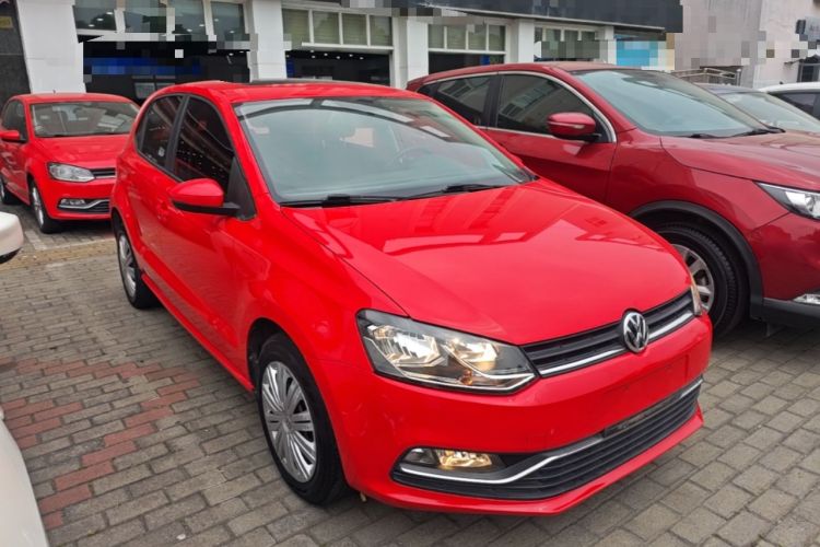 Used Volkswagen Polo 2016 1.6L Automatic Comfort Model Front Right 45 Deg