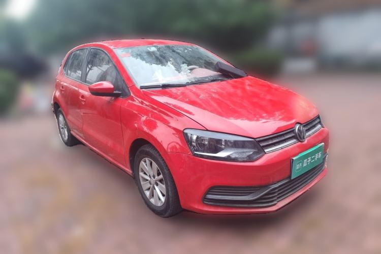 Used Volkswagen Polo 2016 1.4L Manual Fashion Model Front Right 45 Deg