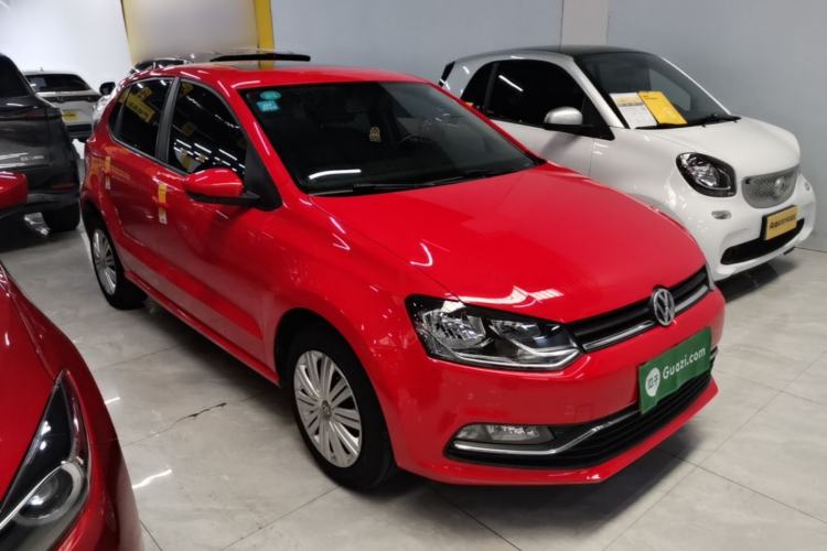 Used Volkswagen Polo 2016 1.6L Automatic Comfort Model Front Right 45 Deg