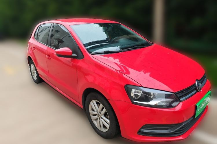 Used Volkswagen Polo 2016 1.4L Automatic Trendy Model Front Right 45 Deg