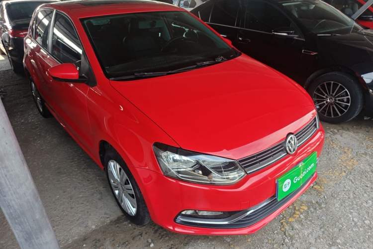Used Volkswagen Polo 2016 1.6L Automatic Comfort Model Front Right 45 Deg