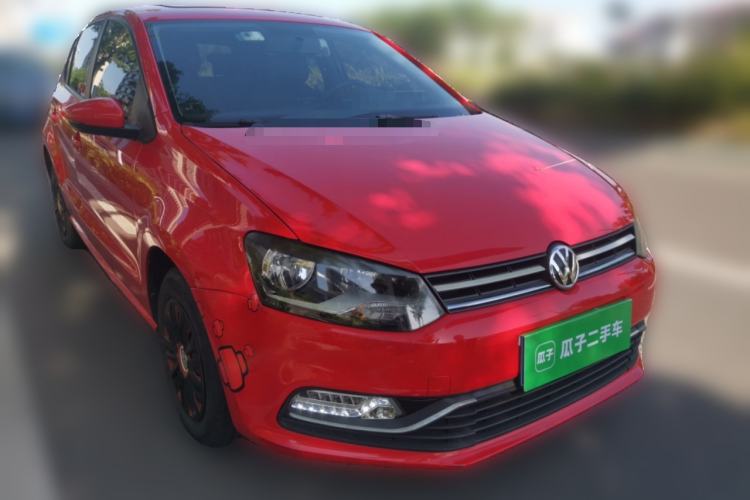 Used Volkswagen Polo 2016 1.4L Manual Fashion Model Front Right 45 Deg