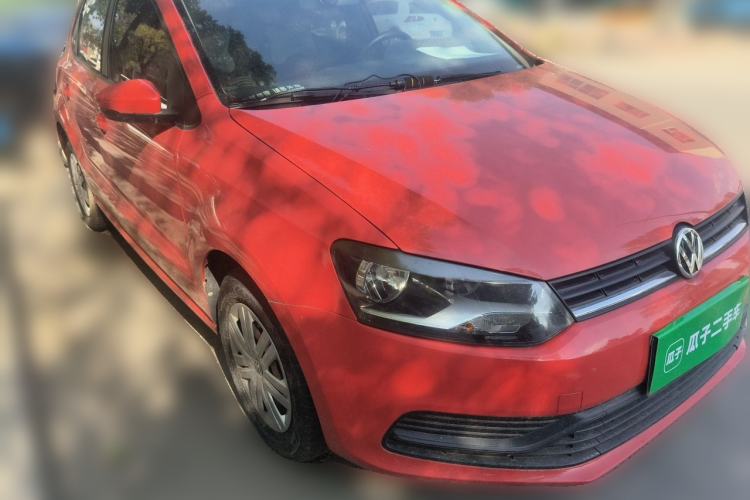 Used Volkswagen Polo 2016 1.4L Manual Fashion Model Front Right 45 Deg