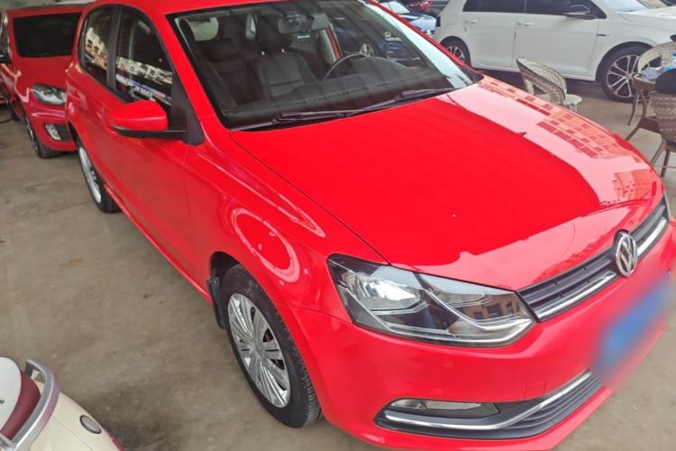 Used Volkswagen Polo 2016 1.6L Automatic Comfort Model Front Right 45 Deg