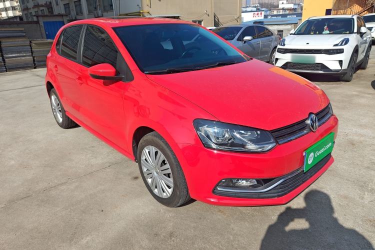 Used Volkswagen Polo 2016 1.6L Automatic Comfort Model Front Right 45 Deg