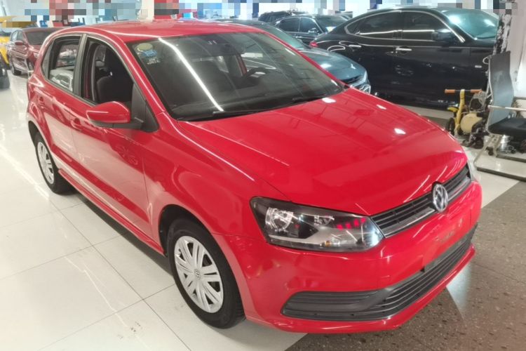 Used Volkswagen Polo 2016 1.4L Automatic Trendy Model Front Right 45 Deg