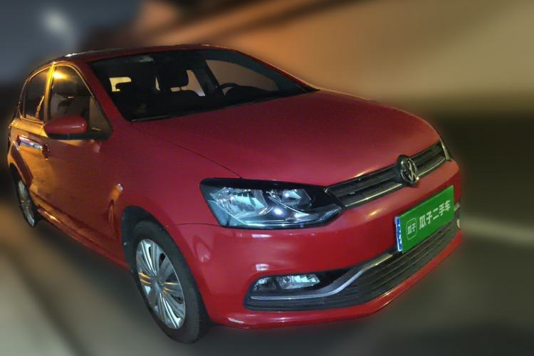 Used Volkswagen Polo 2016 1.6L Automatic Comfort Model Front Right 45 Deg