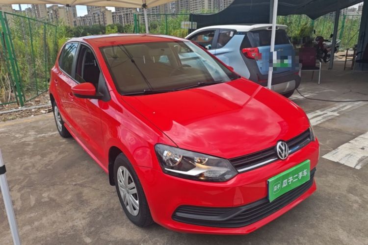 Used Volkswagen Polo 2016 1.4L Automatic Trendy Model Front Right 45 Deg