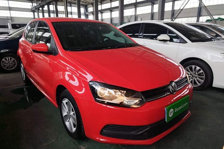 Used Volkswagen Polo 2016 1.4L Automatic Trendy Model Front Right 45 Deg