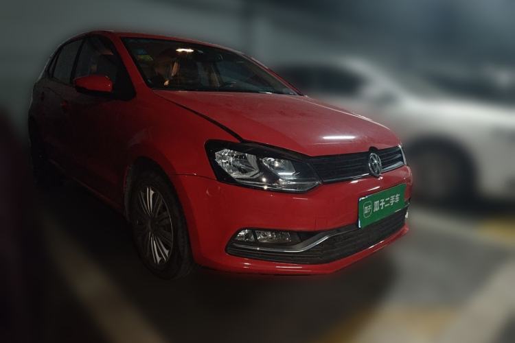 Used Volkswagen Polo 2016 1.6L Automatic Comfort Model Front Right 45 Deg