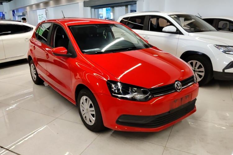 Used Volkswagen Polo 2016 1.4L Automatic Trendy Model Front Right 45 Deg